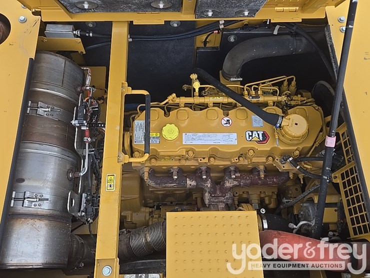 2021-caterpillar-336-image-57
