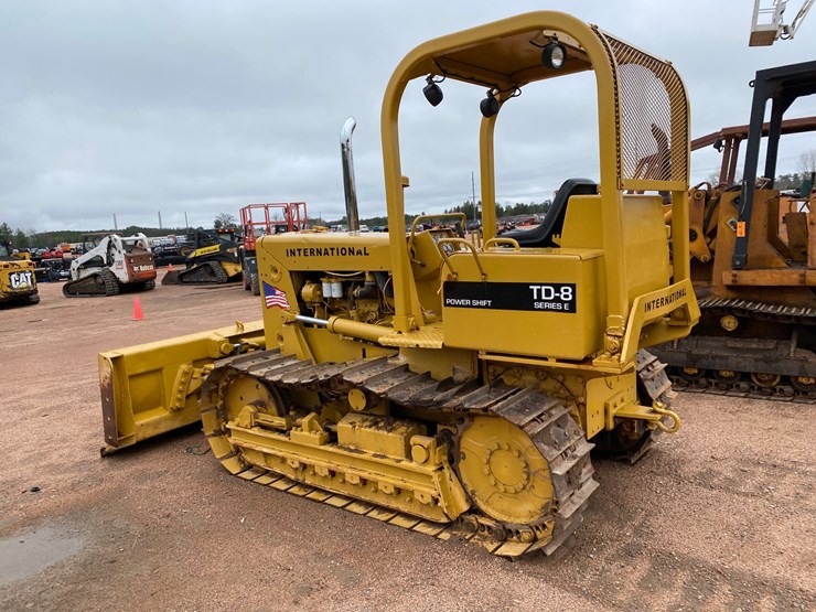 international-td8-image-9