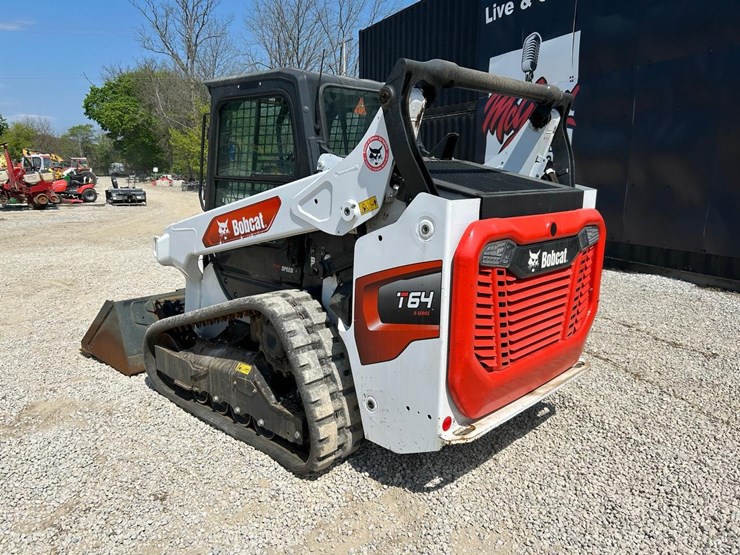 2023-bobcat-t64-image-2