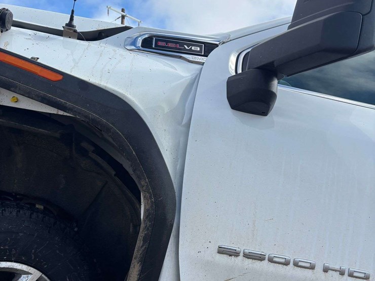 2023-gmc-sierra-2500hd-image-3
