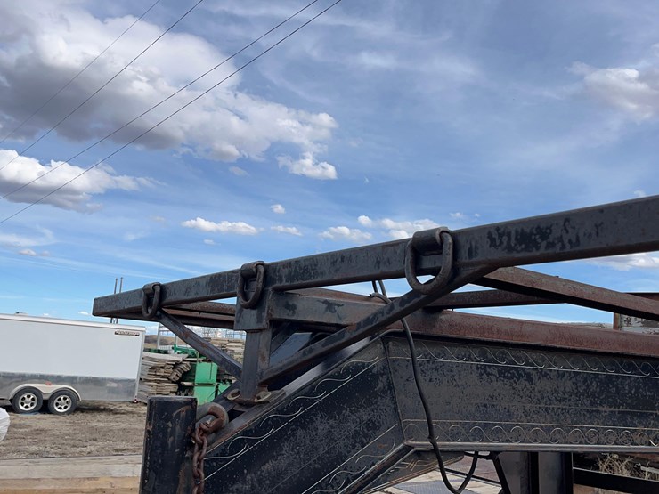 gooseneck-trailer-image-10