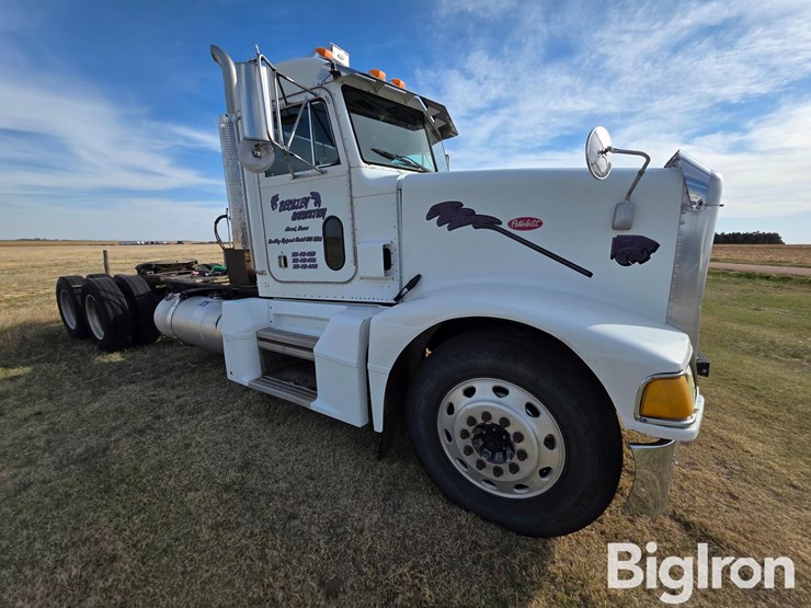 1999-peterbilt-377-image-3