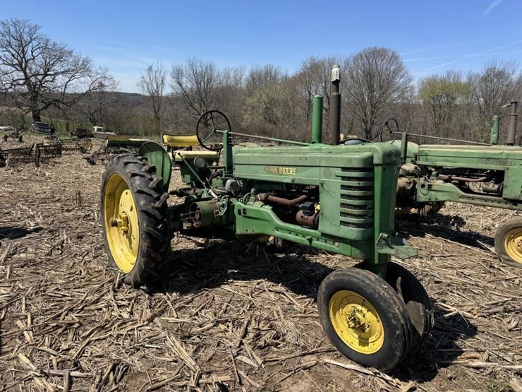 john-deere-b-image-2