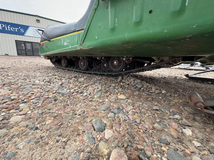 john-deere-400-image-11