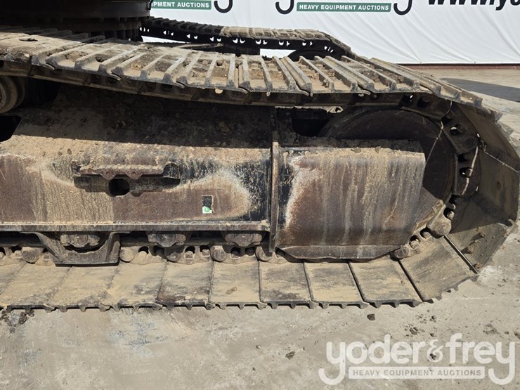 2021-caterpillar-336-image-19