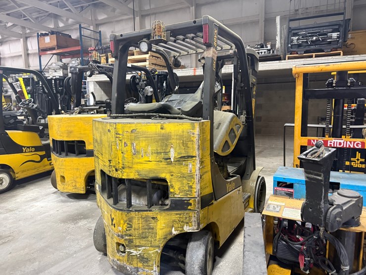 #2012-•-yale-forklift-(non-runner)-image-4