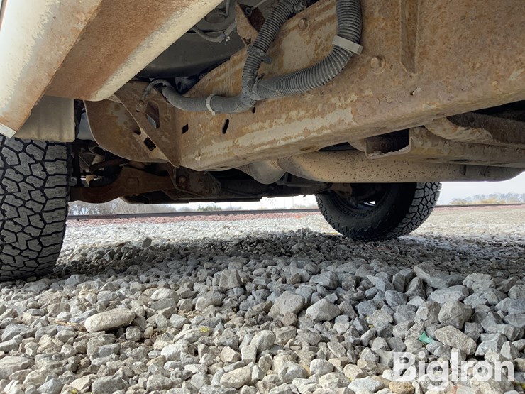 2014-chevrolet-express-g2500-image-18