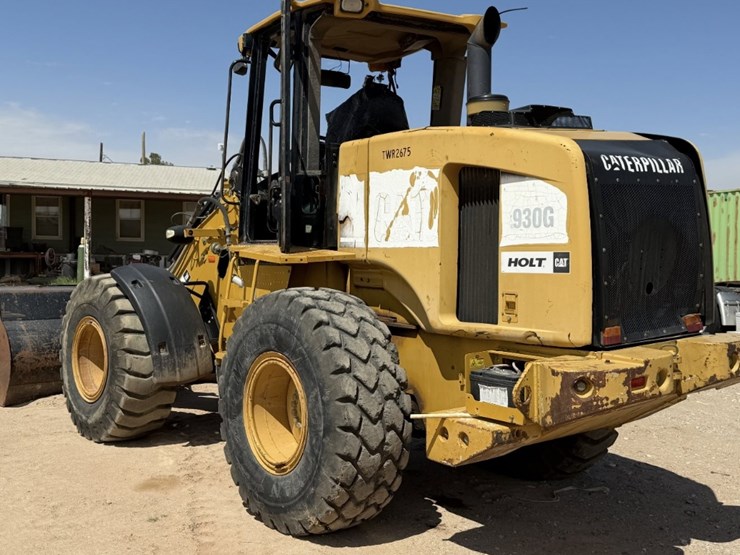 2012-caterpillar-930g-image-2