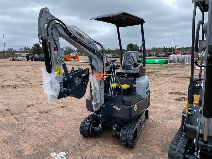 #5520-•-new-ats-me18-mini-excavator-image-1