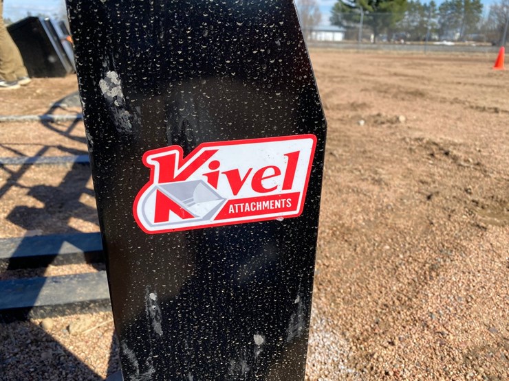 #4073-•-kivel-3,500-lbs.-pallet-fork-attachment-image-6