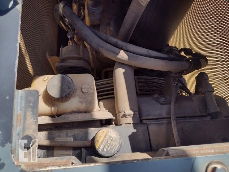 2006-deere-550j-lt-image-30