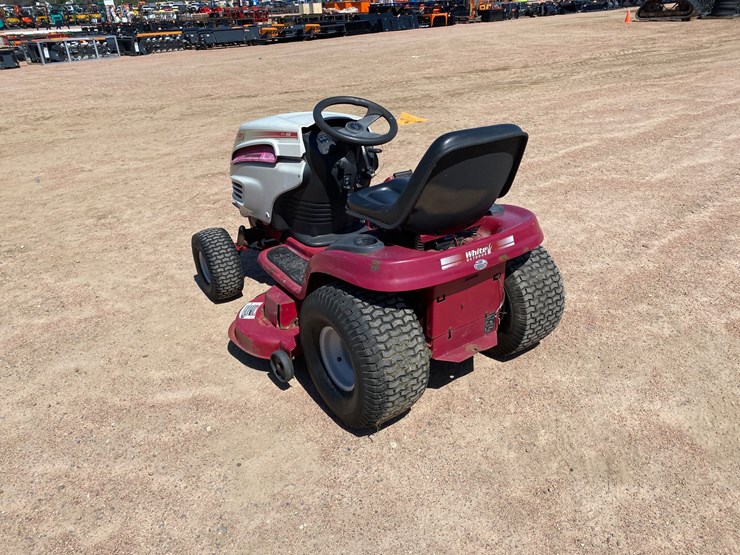 #1545-•-white-lt1850-hydro-riding-lawn-mower-image-8