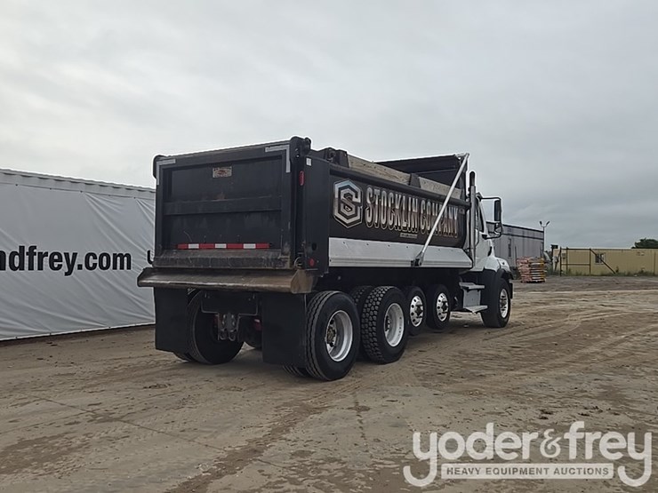 2019-freightliner-108sd-image-5
