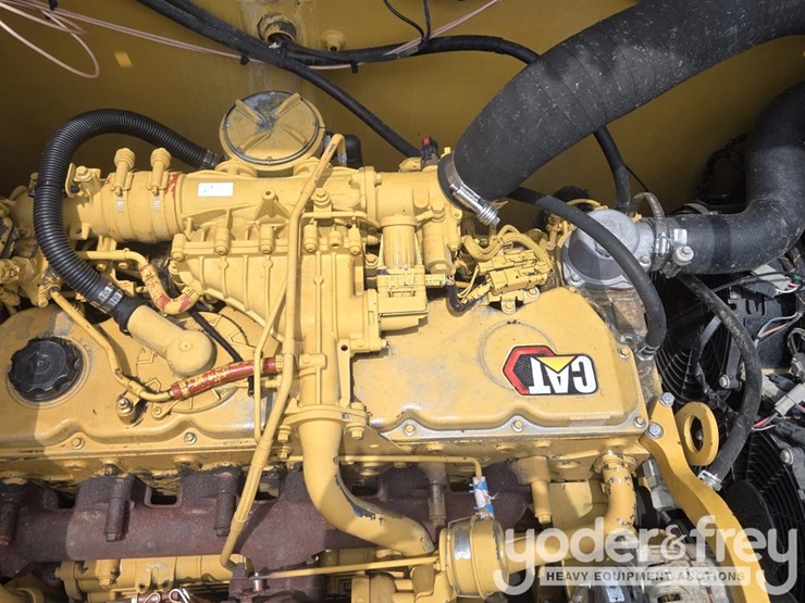 2019-caterpillar-330-image-43