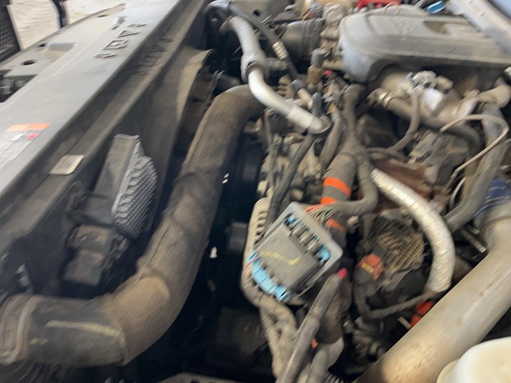 2013-chevrolet-3500-image-61
