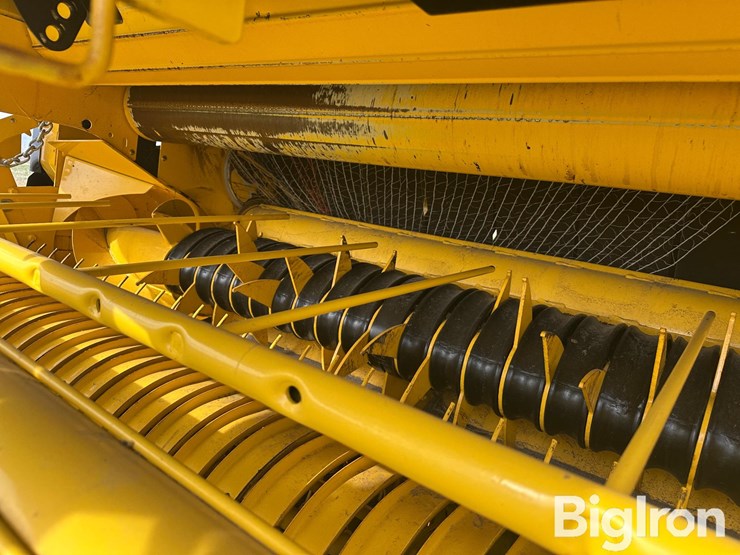 2022-new-holland-roll-belt-560-image-13