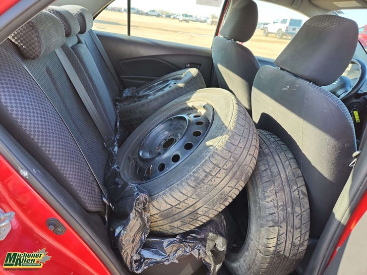 non-operable-2008-toyota-yaris-sport-4dr-sedan-4a-image-17