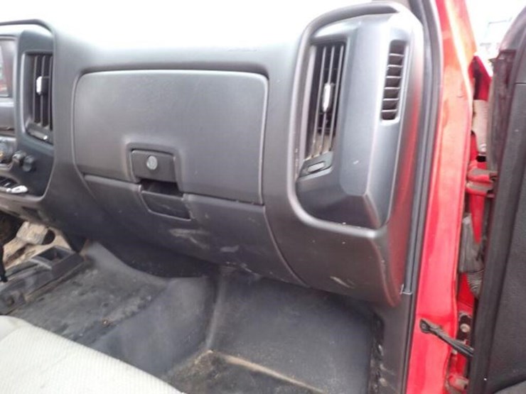 2016-chevrolet-2500hd-image-39