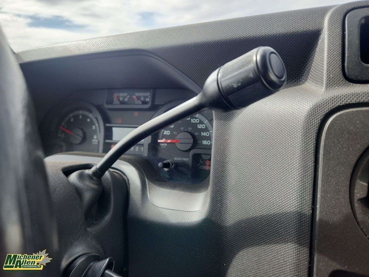2009-ford-cargo-image-20