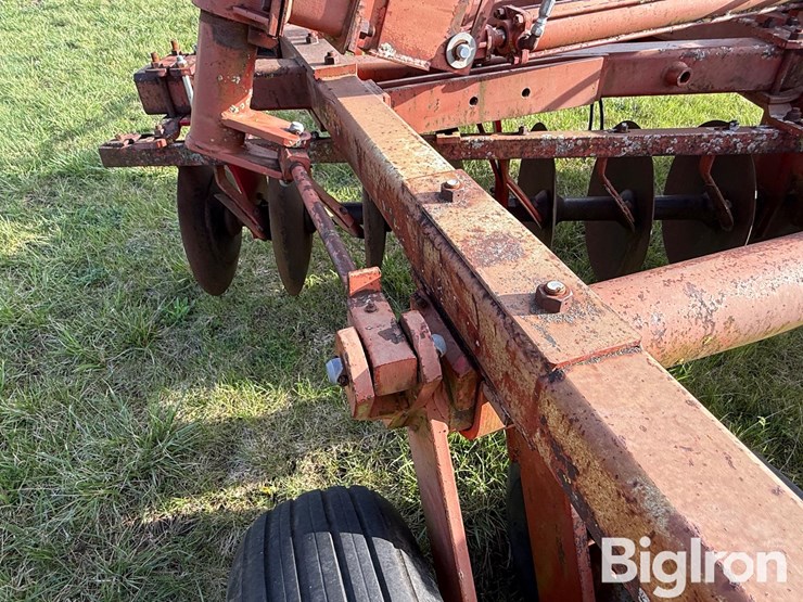 massey-ferguson-820-image-14
