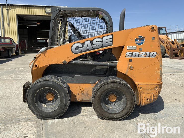 2015-case-sr210-image-8