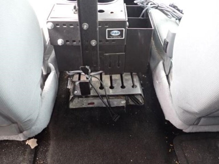 2013-ford-f150-xlt-image-27