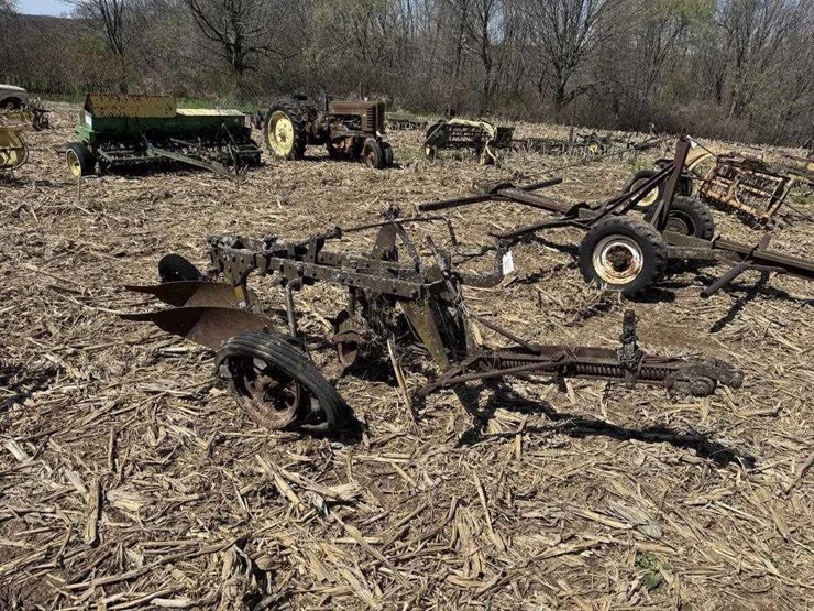 two-bottom-trailer-plow-image-1