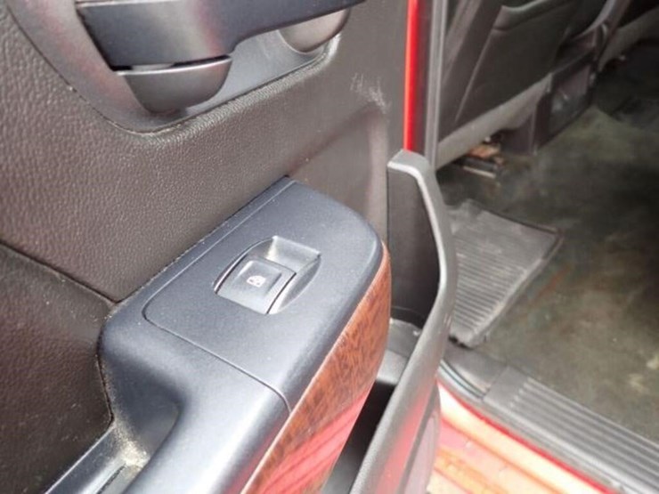 2016-gmc-2500hd-image-44