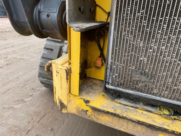 2007-new-holland-c185-image-43