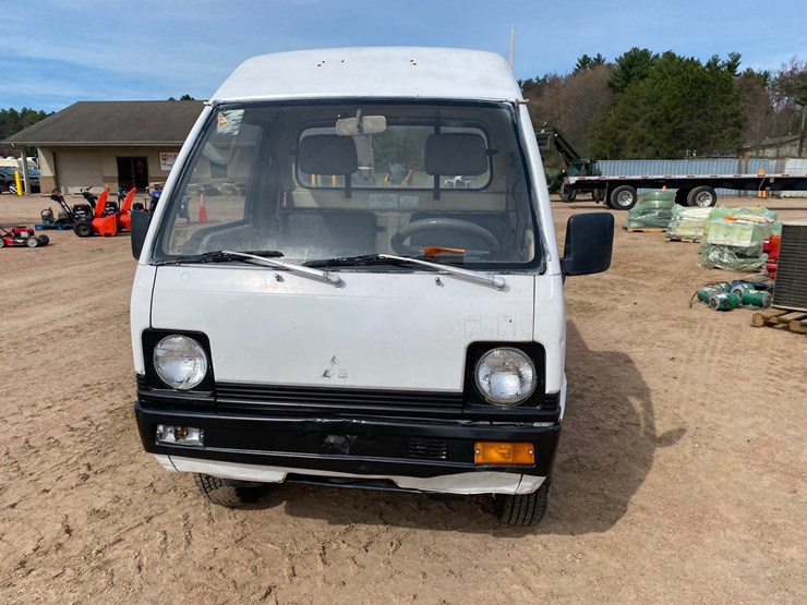 #1561-•-mitsubishi-minicab-truck-(no-title)-image-2