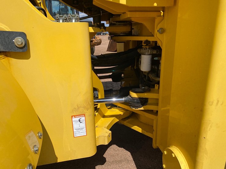 2005-new-holland-lw230b-image-25