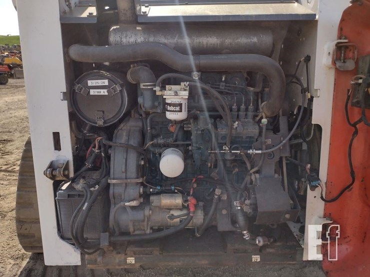 2009-bobcat-t320-image-31