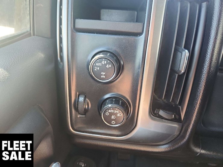 2015-chevrolet-silverado-1500-image-12