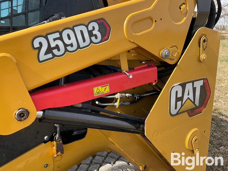2020-caterpillar-259d3-image-14