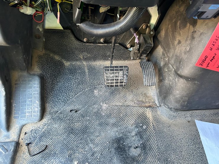 2016-international-durastar-4300-image-31