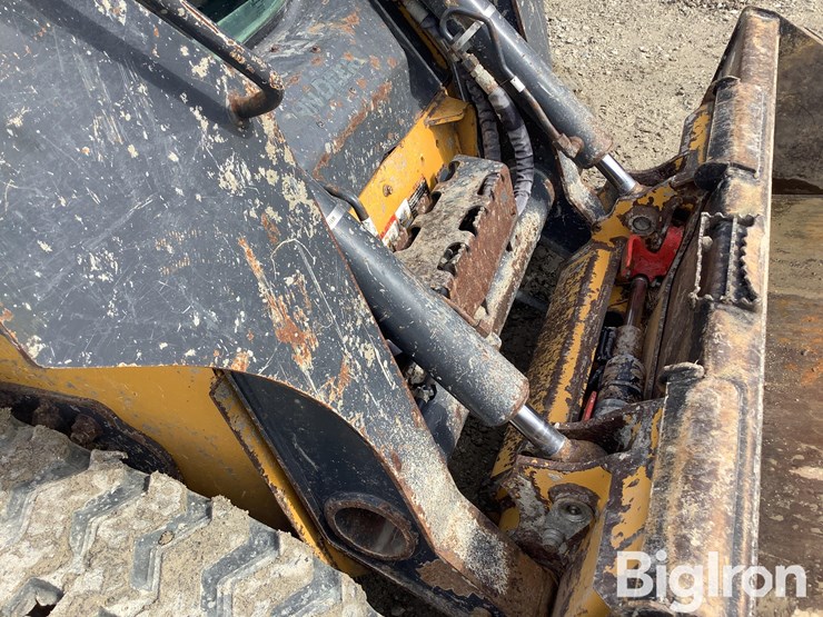 2021-deere-325g-image-12