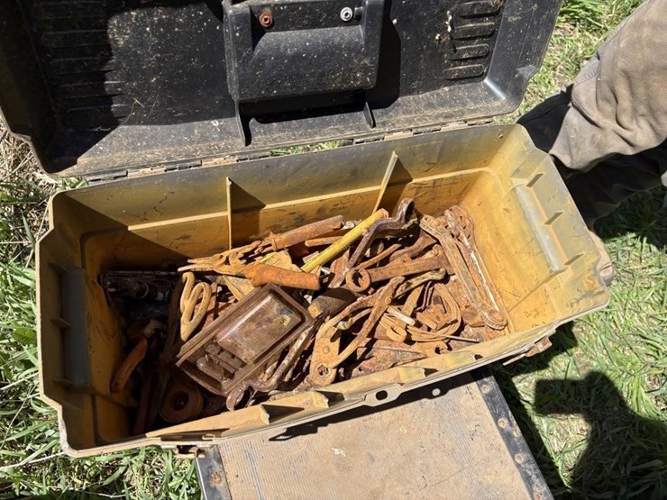 tool-boxes-with-misc.-tools-image-6