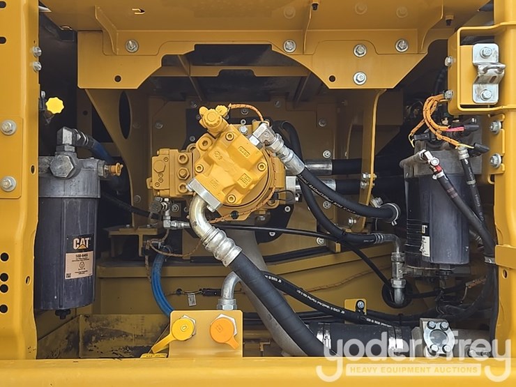 2021-caterpillar-336-image-51