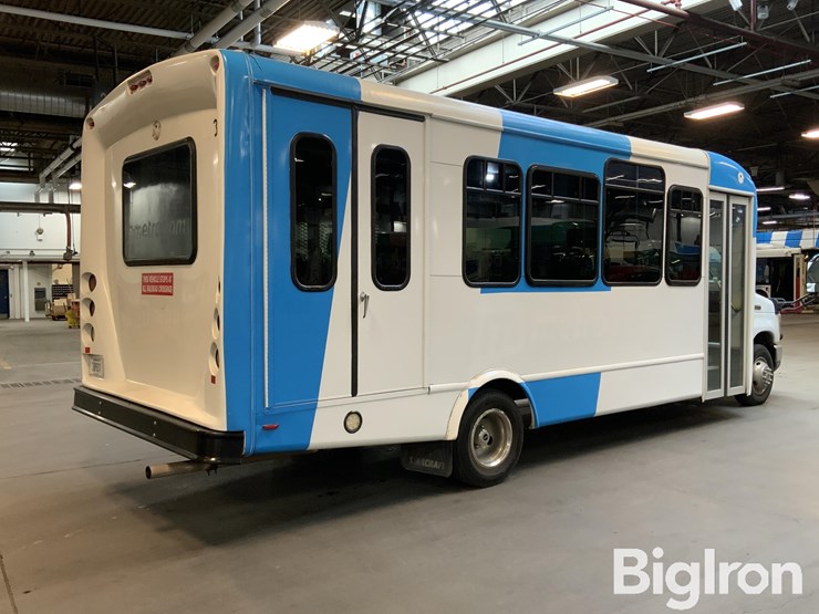 2016-ford-e450-image-5