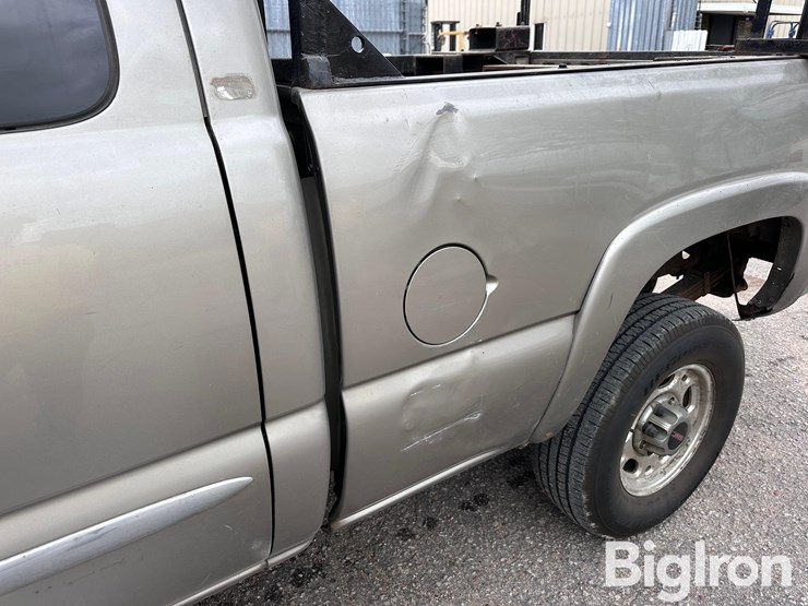 2003-gmc-sierra-2500-image-13