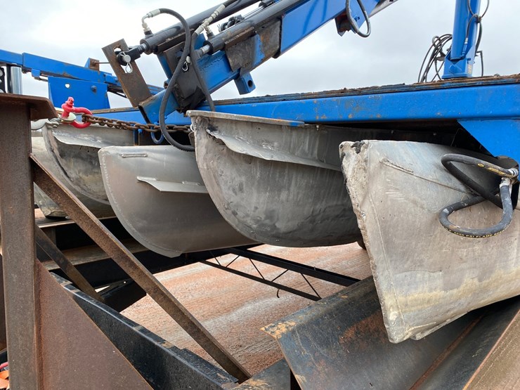 #1575-•-28'6"-pontoon-barge-with-crane-(no-title)-image-22