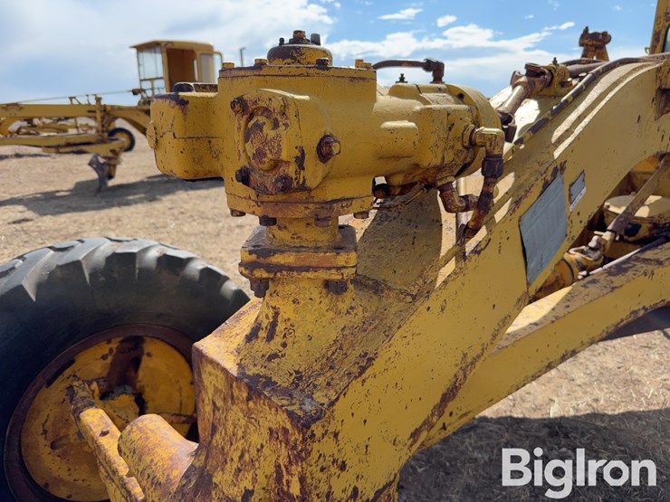 caterpillar-12-image-16