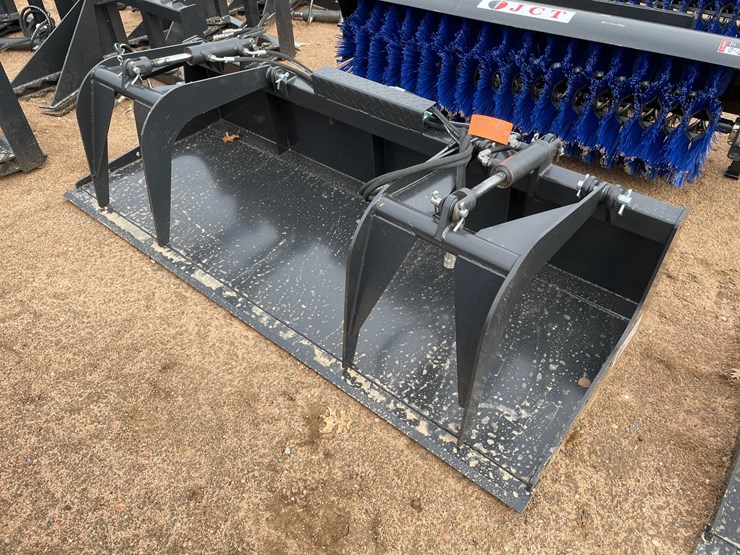 #4132-•-84"-jct-smooth-edge-grapple-bucket-image-1