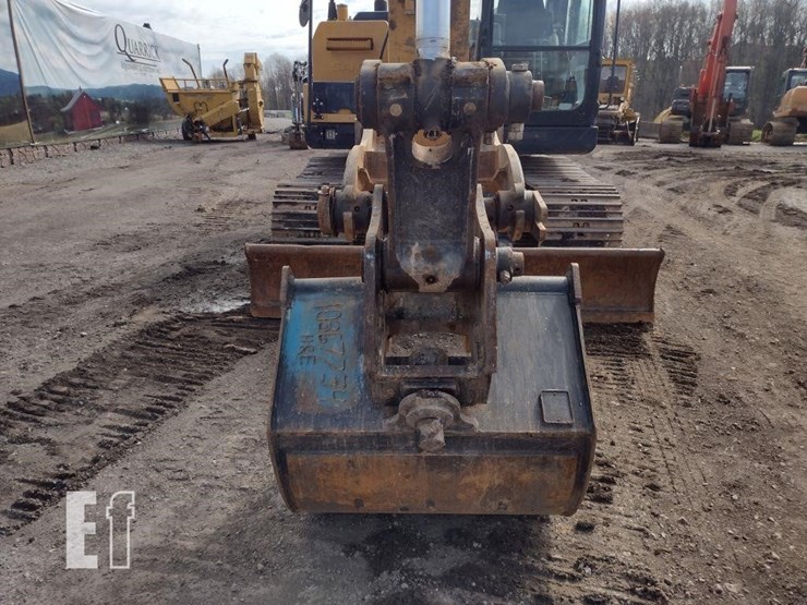 sany-sy135c-image-28