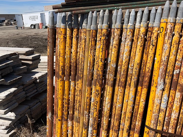 scaffolding-on-carring-cage.-image-1
