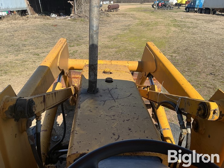 1981-deere-310a-image-13