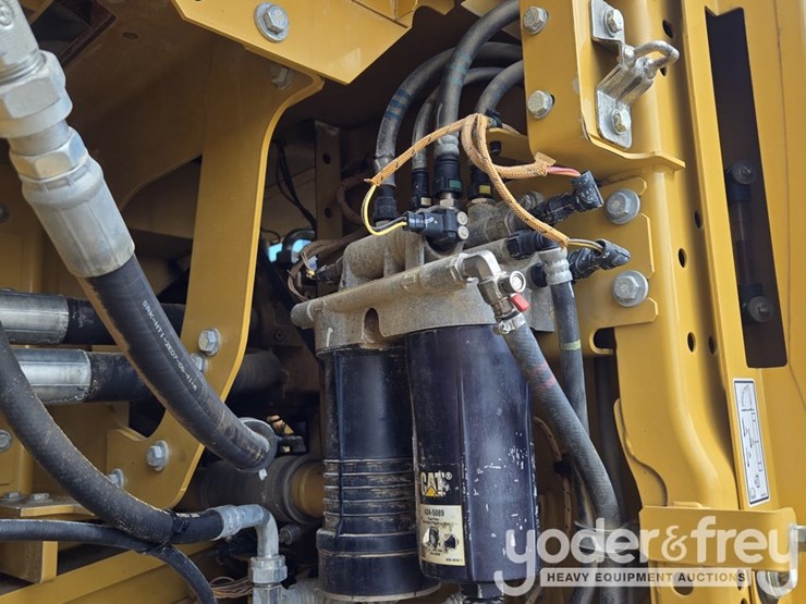 2021-caterpillar-336-image-57