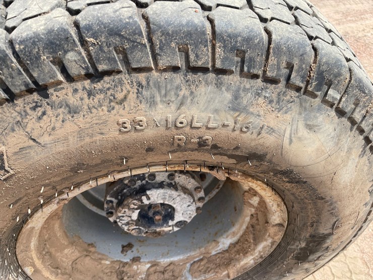 2016-jlg-400s-image-25