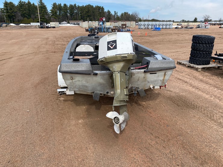 #1577-•-1987-15'-astroglass-boat-(has-registration-card)-image-9