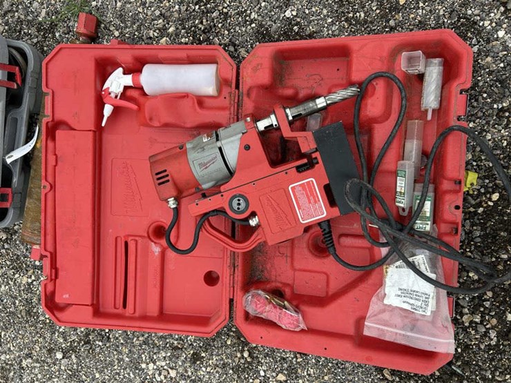 #181-•-milwaukee-mag-drill-electromagnetic-drill-press-image-1
